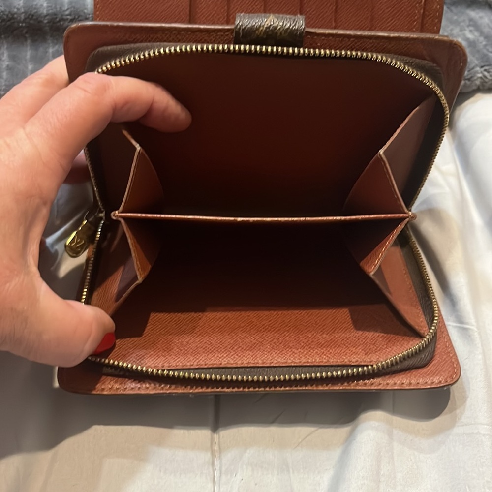 Louis Vuitton wallet - Picture 3 of 9